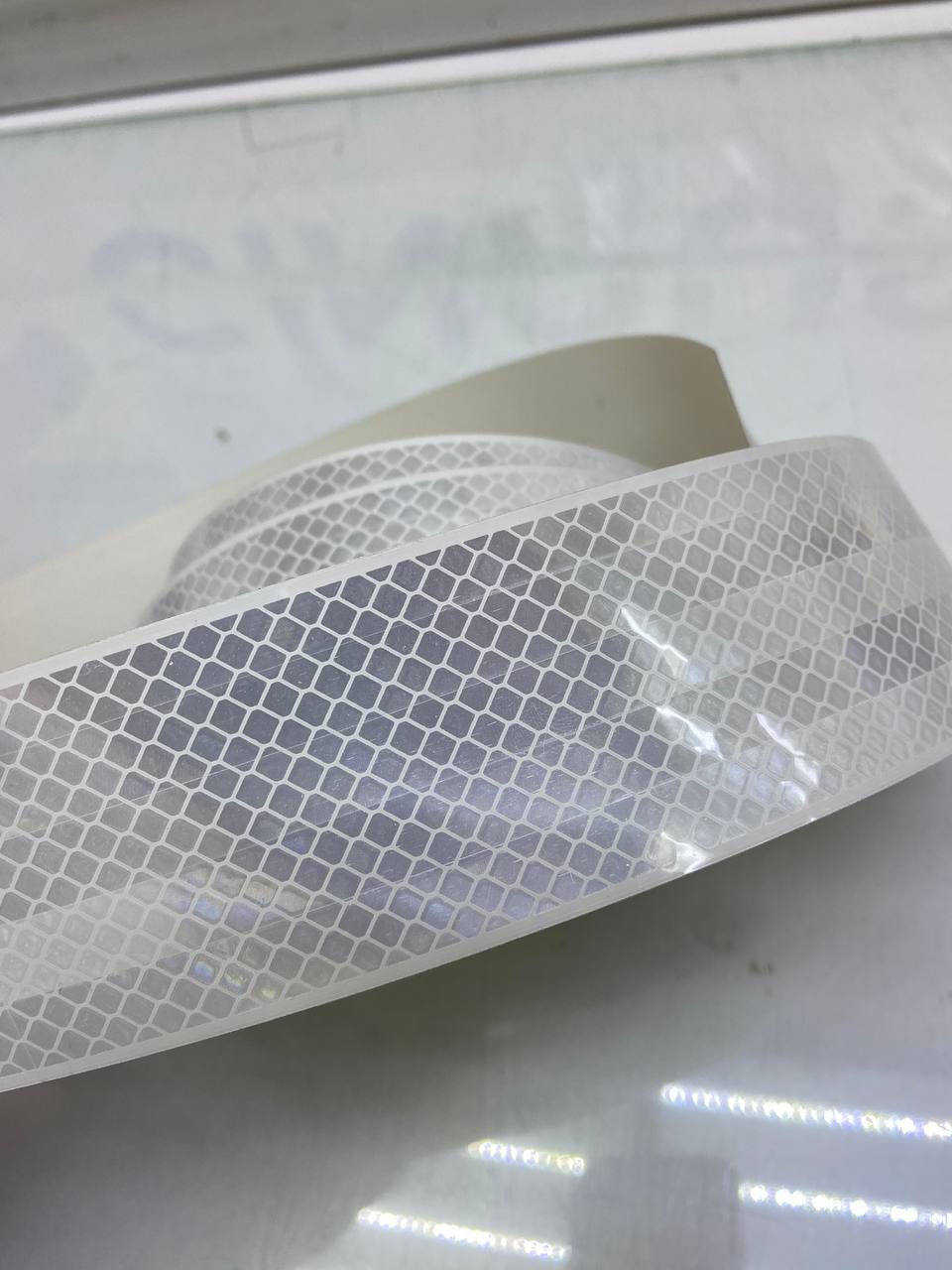 Светоотражающая лента белая 5см*50м