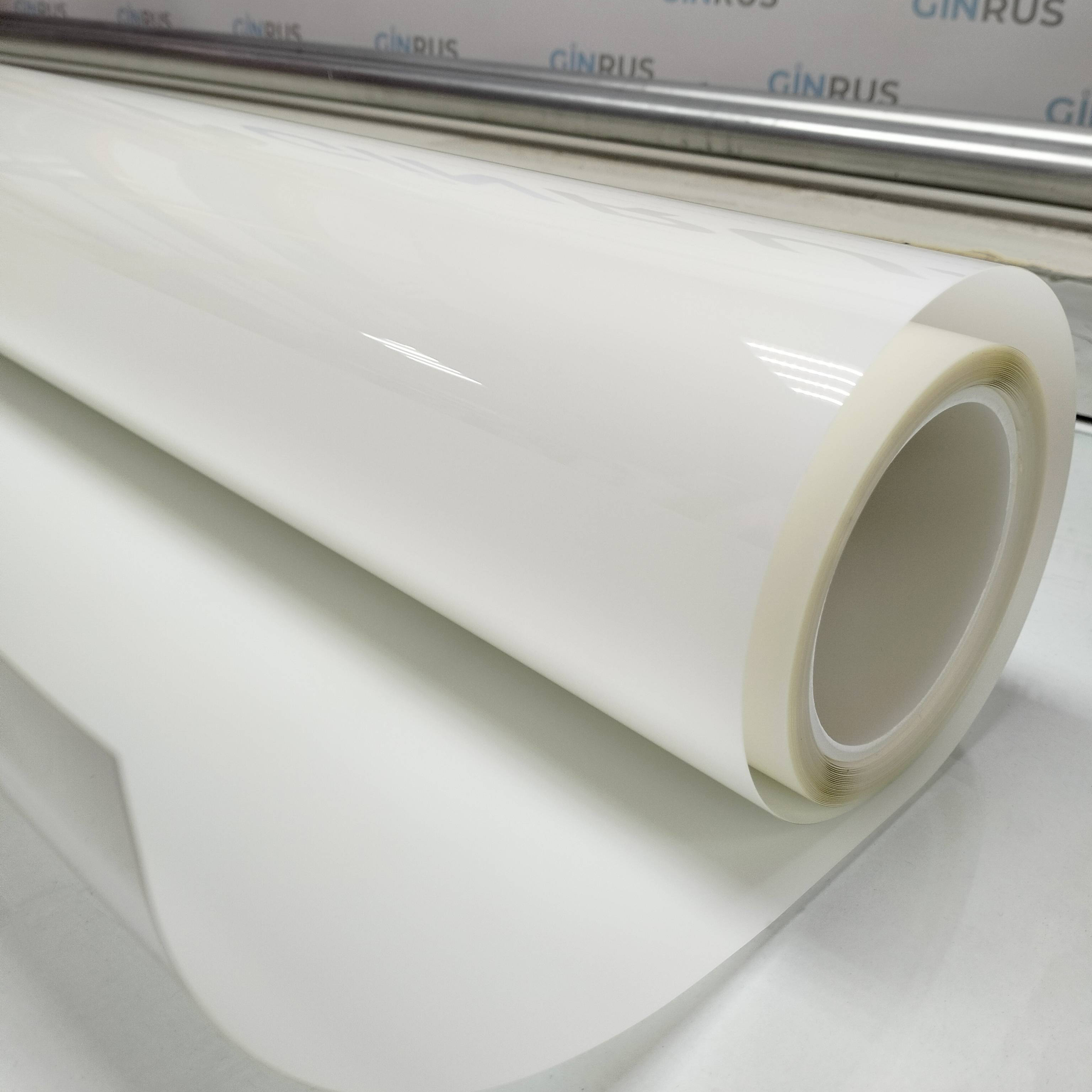 Пленка антигравийная, полиуретановая 60х150 см