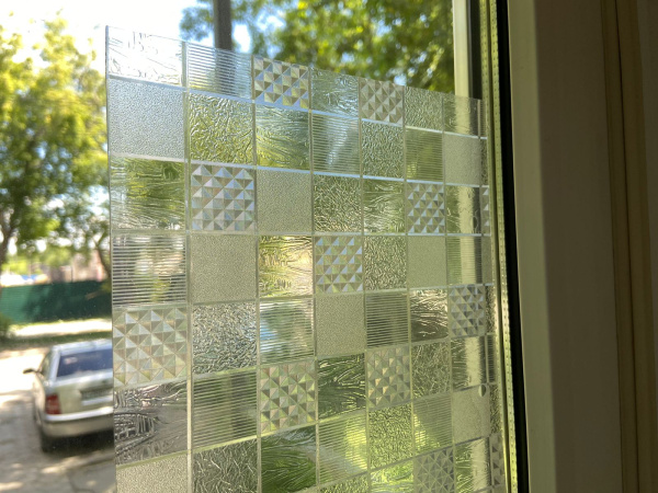 Пленка витражная статическая МН25 90см. х 50м.