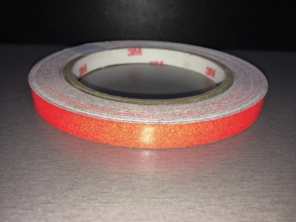 Светоотражающие декоративные самоклеющиеся полоски 10мм*45м цвет красный