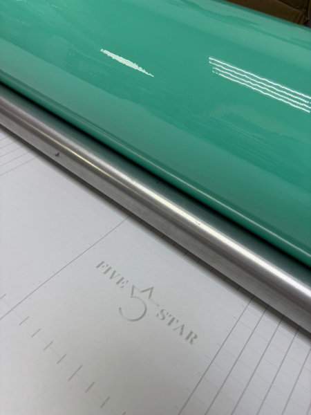 Пленка цвет Тиффани глянец голубой, 1,52*20м 5 star