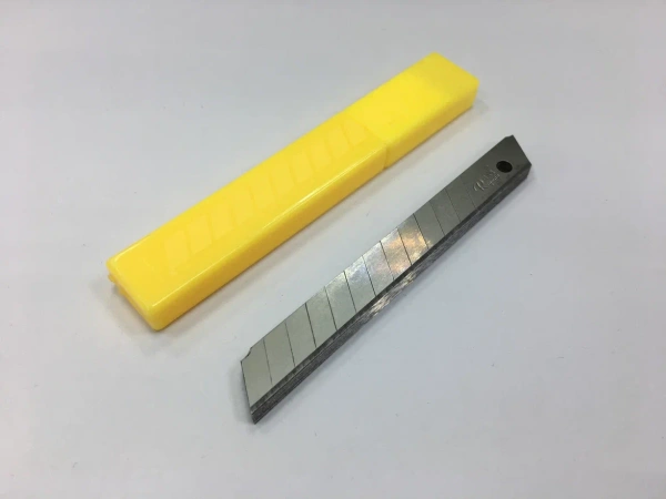 Лезвия стандарт (RIGANG) 45 С/30С уп.10шт. 9мм