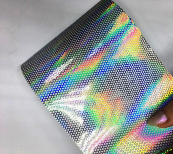 Перфорированная голографическая пленка на окна, 1,27*50м, Wh 6004 hologram one way vision