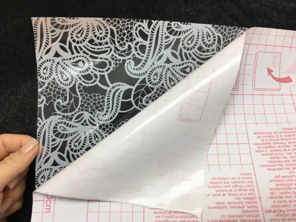 Пленка самокл. Patifix 11-2225 витражная, кружево белое 0,45х15м
