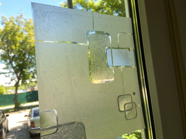 Пленка витражная статическая МН27 90см. х 50м.