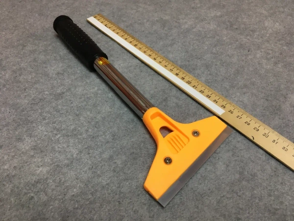 Скребок металлический большой