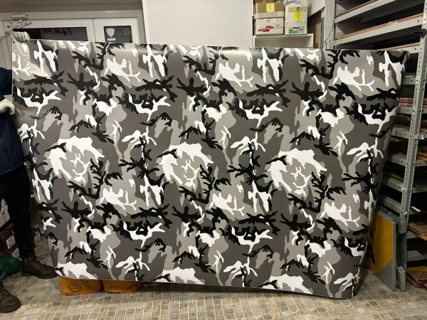 Пленка камуфляж  Бело-черный G-24 (№3) 110mkm (зимний) (1,52*30м.)