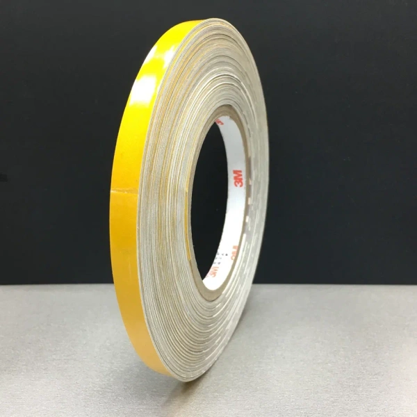 Светоотражающие декоративные самоклеющиеся полоски 10мм*45м цвет желтый