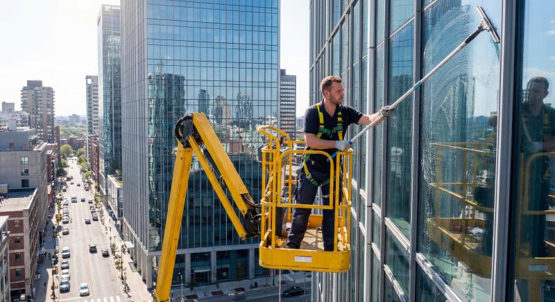 Мойка окон с автовышки