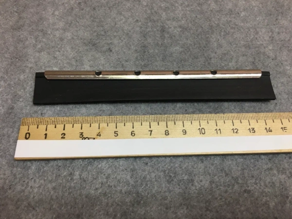 Резина с метал.кантом, 14 см