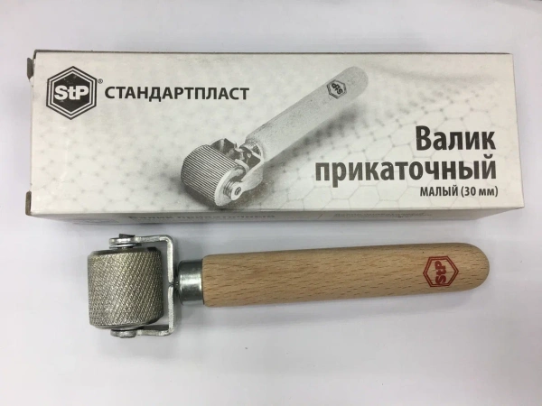 Валик, ролик метал ш.30 мм дерев.ручка малый