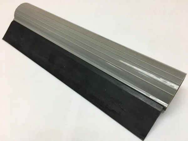 Выгонка широкая GT 119, черная резиновая s081 (ширина 23см) турбо