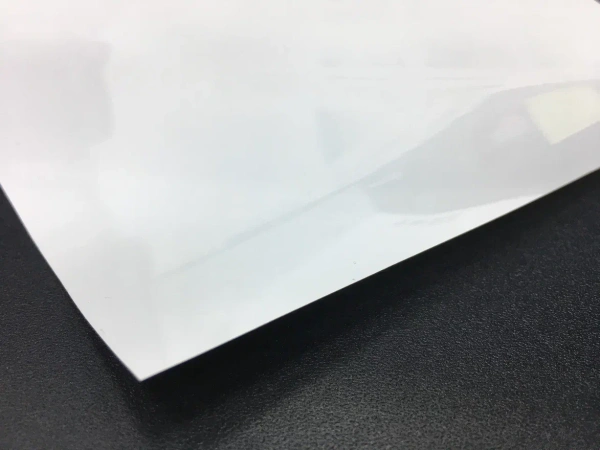 Пленка HPC WHITE OUT (белая непрозрачная глянцевая USB плотная) 1,52*30м