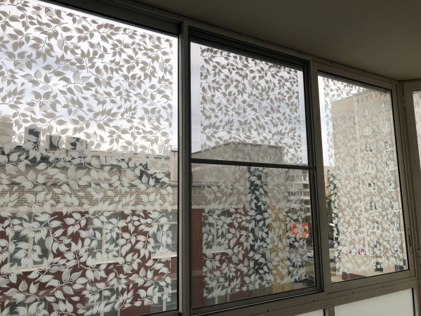 Декоративная пленка USB PF45-1, ветвь прозрачная, ширина 123см.