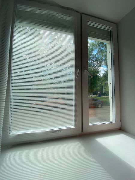 Декоративная пленка USB PF-32-1F, полоса 10 мм, полупрозрачная 1,52*30м (пог.м)