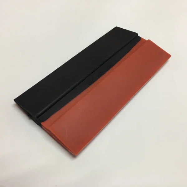 Ракель резиновый черно-красный