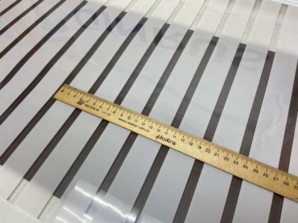 Декоративная пленка USB PF 28-1, полоса белая вертик. 30мм, вдоль рулона