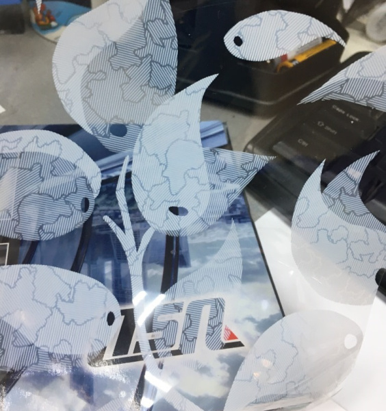 Декоративная пленка USB PF45-1, ветвь прозрачная, ширина 123см.